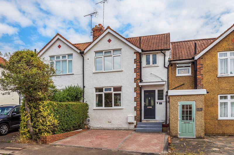 3 bed terraced house for sale in The Greenway, Epsom KT18 Zoopla