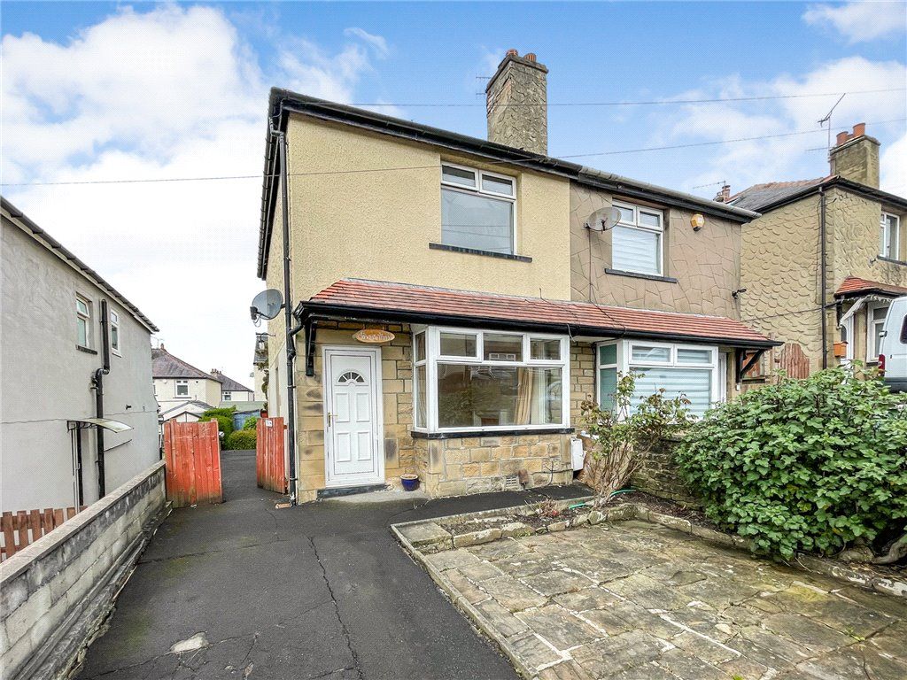 2 bed semidetached house for sale in Grange Crescent, Riddlesden