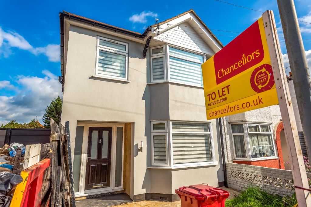 3 bed detached house to rent in Slough, Berkshire SL1, £1,800 pcm Zoopla