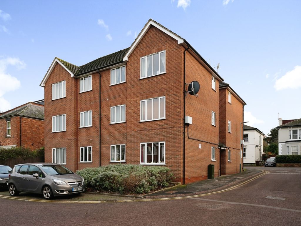 1 bed flat for sale in Gloucester Road, Cheltenham, Gloucestershire