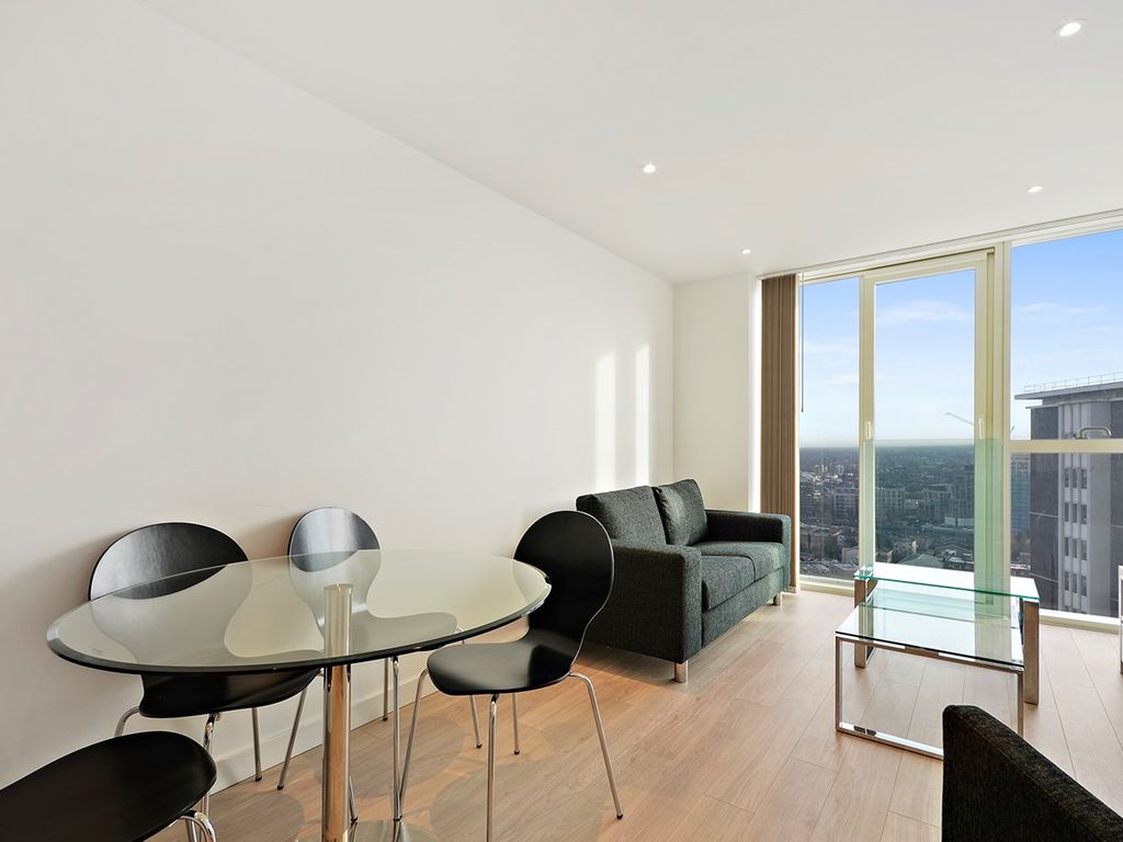 1 bed flat to rent in Pinnacle Apartments, Saffron Central Square