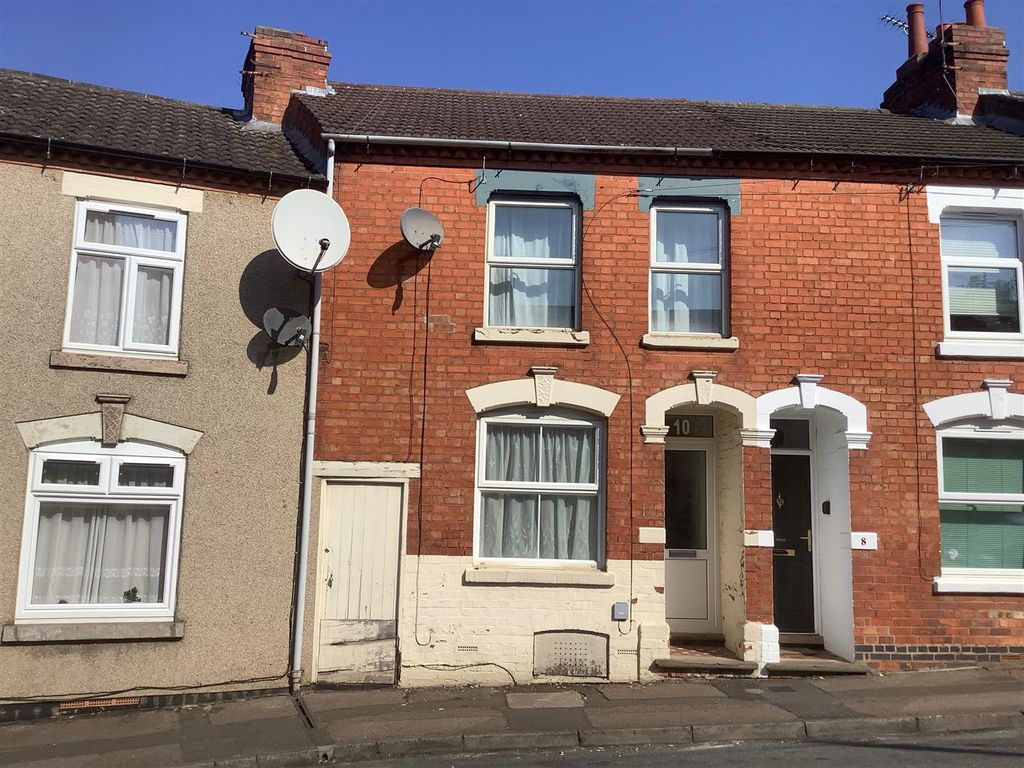 3 bed terraced house for sale in Stanley Street, Northampton NN2, £