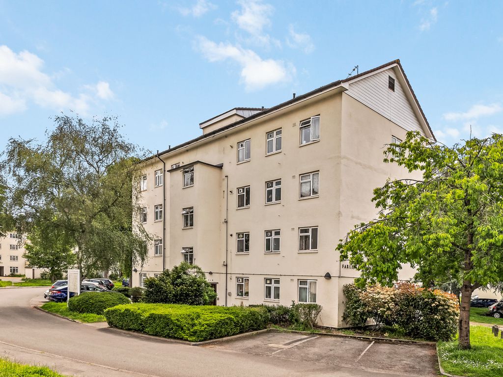 3 bed flat to rent in Farleigh House, Kingsnympton Park, Kingston Upon
