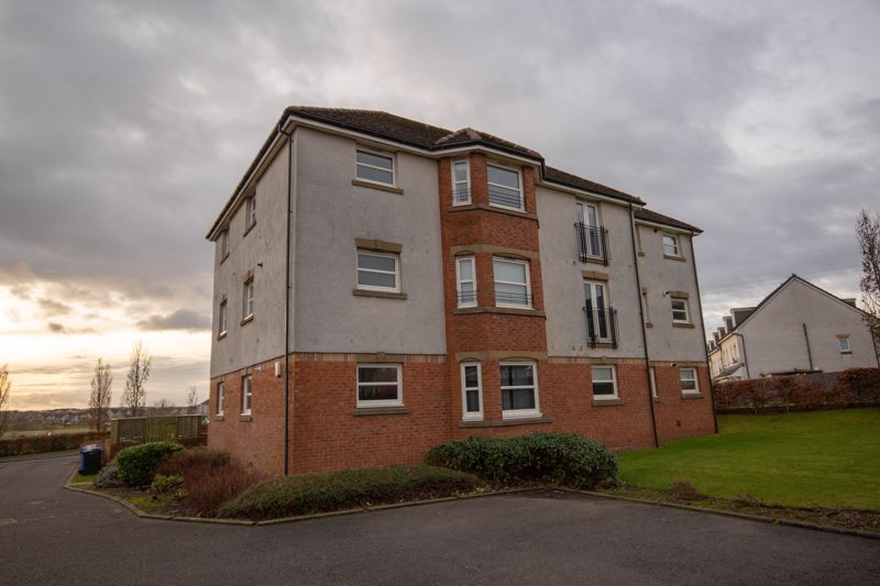 1 bed flat for sale in Kingfisher Place, Dunfermline KY11, £140,000