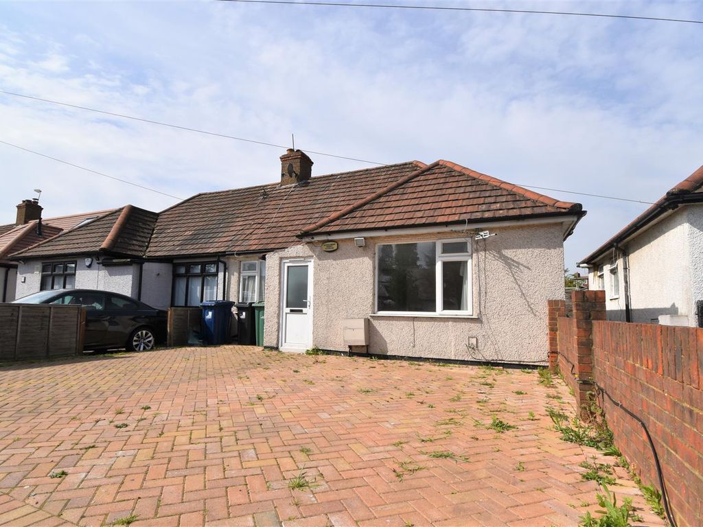 2 bed semidetached bungalow for sale in Bengarth Road, Northolt UB5, £