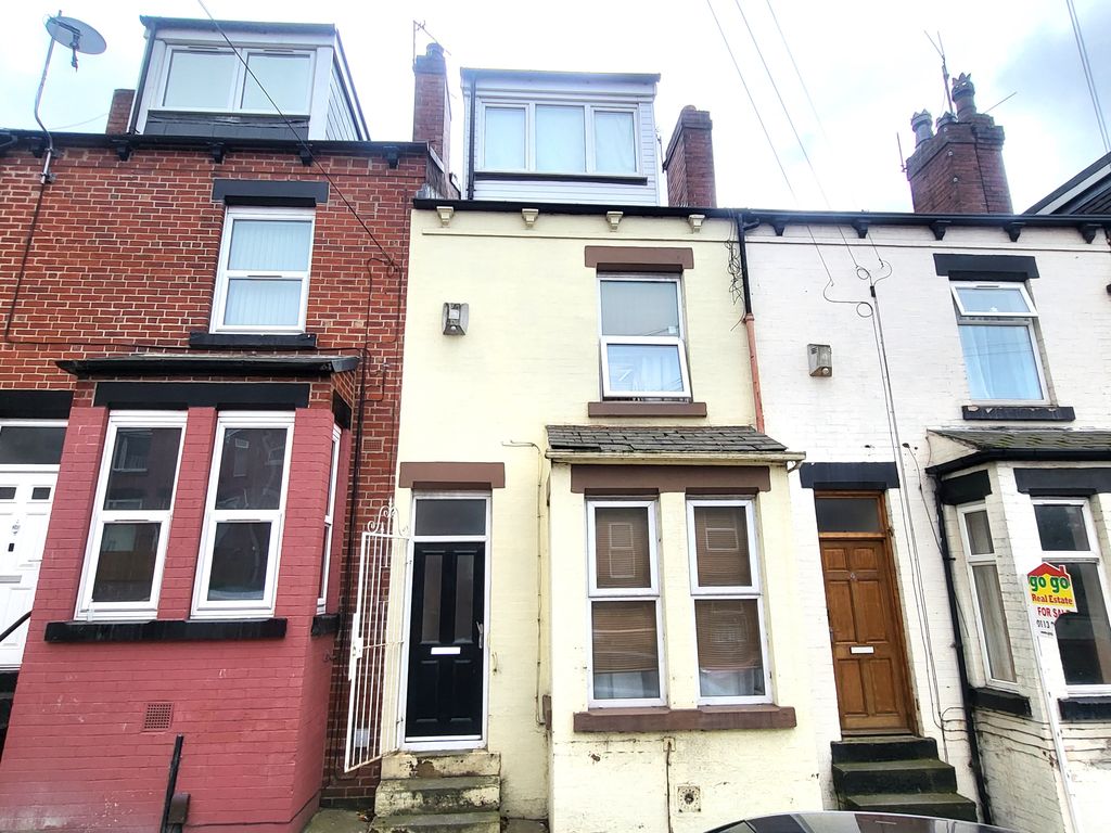 4 bed terraced house for sale in Conway Drive, Harehills LS8, £149,995