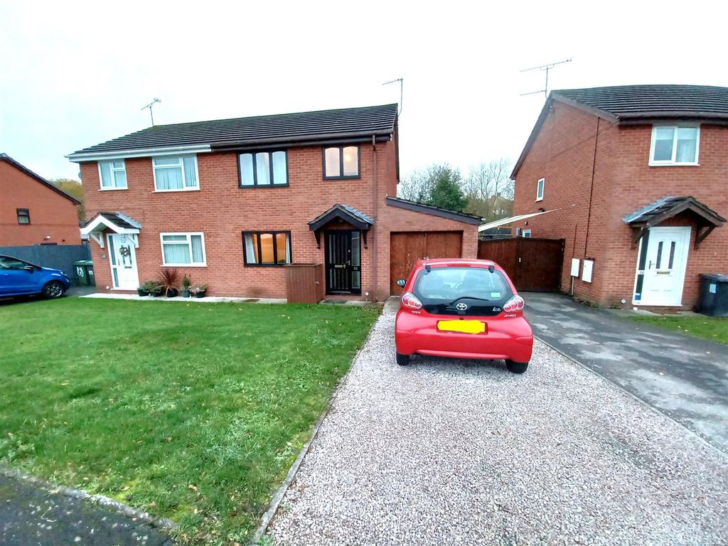 3 bed semidetached house for sale in Pont Yr Afon, PenYCae, Wrexham