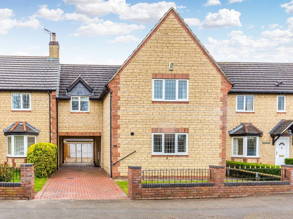 4 bed linkdetached house for sale in Saffron Road, Higham Ferrers