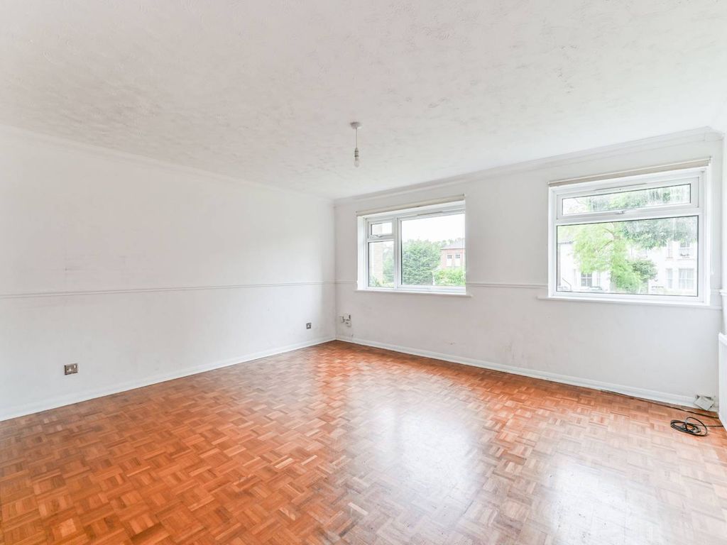 2 bed flat to rent in Mulgrave Road, Sutton SM2, £1,600 pcm Zoopla