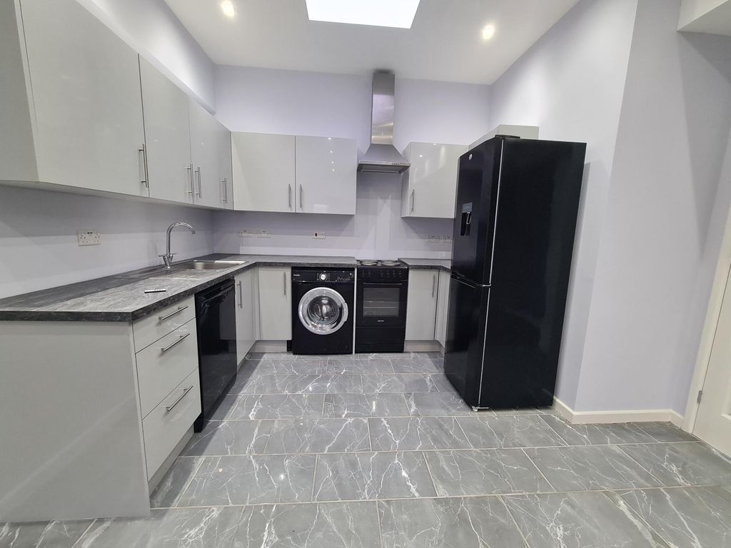 1 bed flat to rent in Holly Close, Dovercourt, Harwich CO12 Zoopla