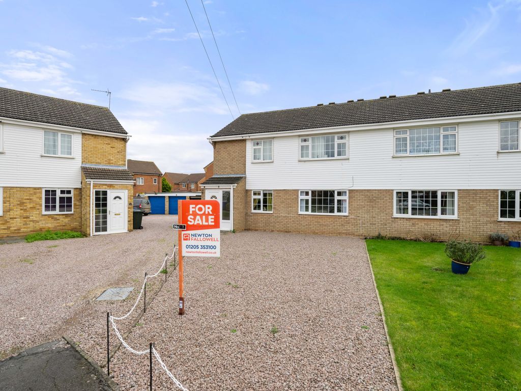 2 bed flat for sale in Alder Grove, Boston PE21, £100,000 - Zoopla