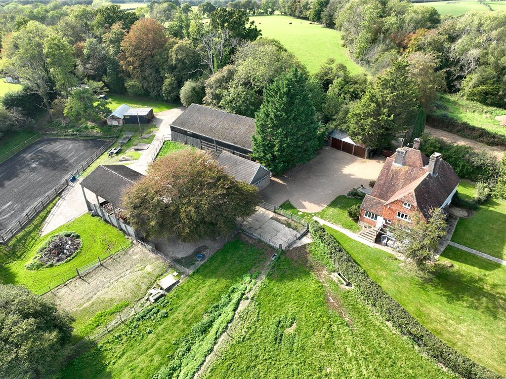 6 bed detached house for sale in Rushlake Green, Heathfield, East