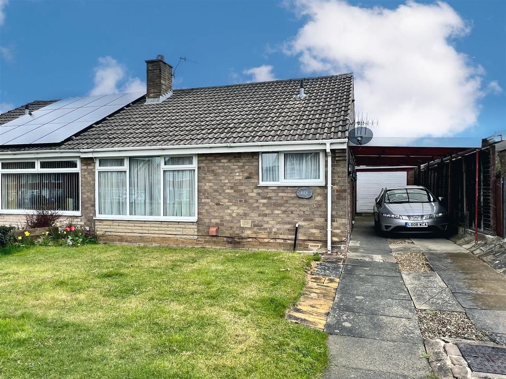 2 bed semidetached bungalow for sale in Eastway, Eastfield