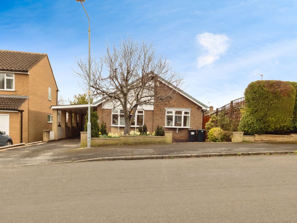 3 bed bungalow for sale in Weaverthorpe Road, Woodthorpe, Nottingham