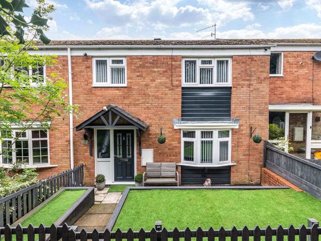 3 bed terraced house for sale in Shelley Close, Catshill, Bromsgrove