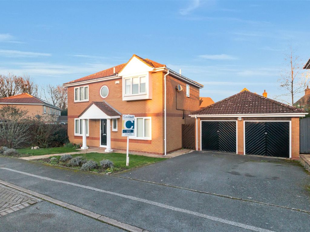 4 bed detached house for sale in Lambourn Court, Emerson Valley, Milton