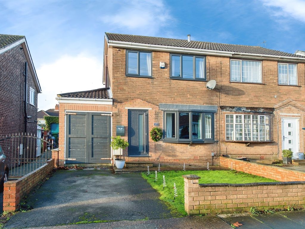 3 bed semidetached house for sale in Stainburn Avenue, Castleford WF10