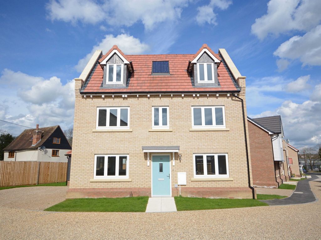 New home, 5 bed detached house for sale in Mansion Gardens, Church Lane