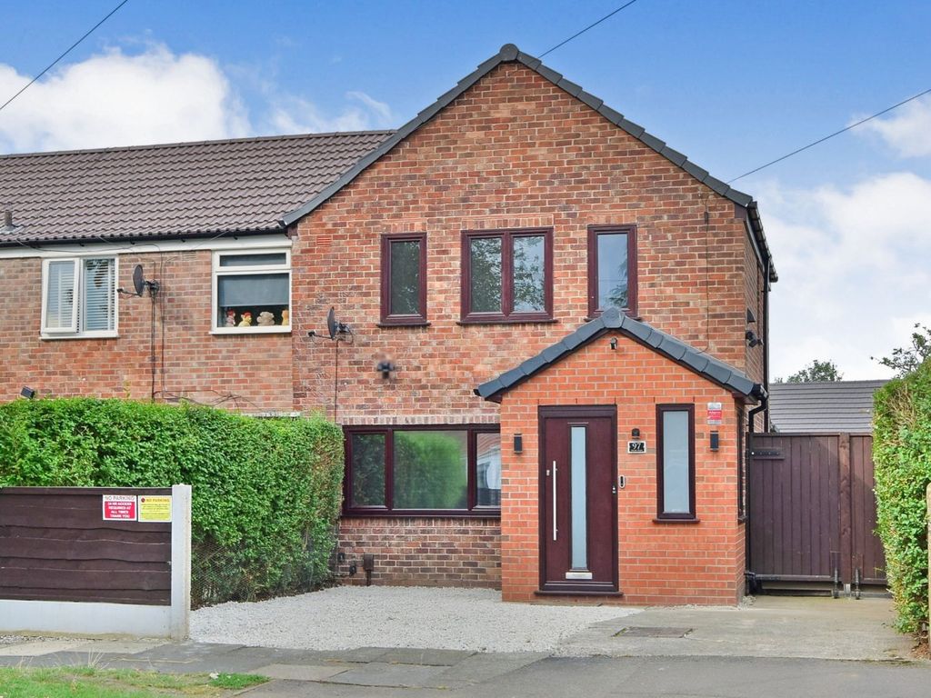 2 bed end terrace house for sale in Helsby Road, Sale, Greater