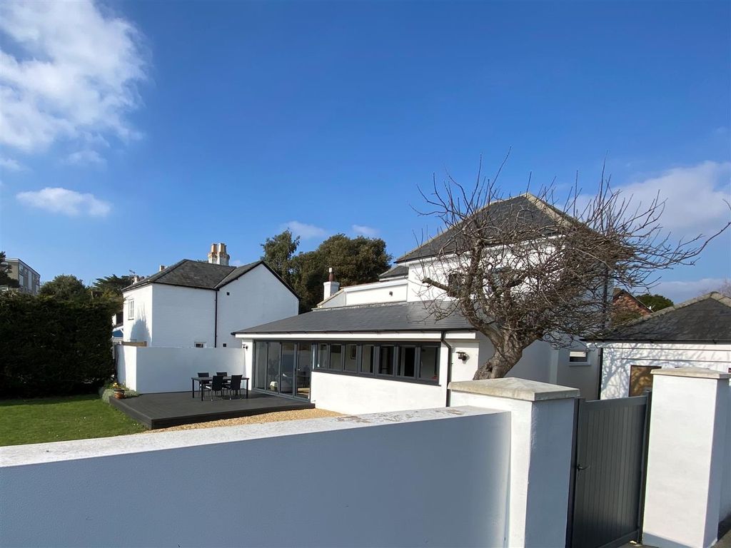 4 bed detached house for sale in Mudeford, Christchurch BH23 Zoopla