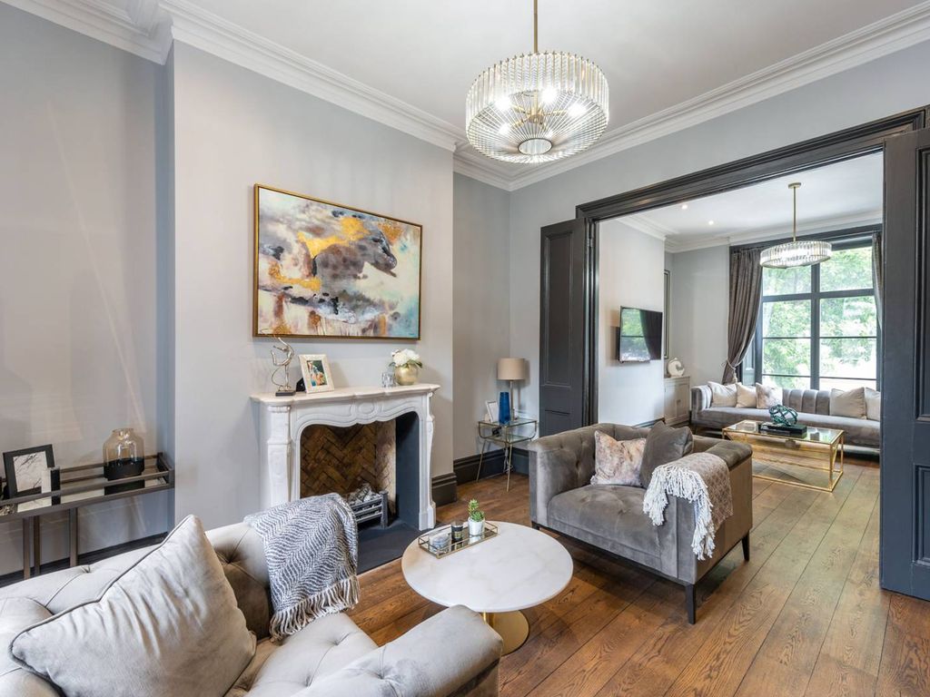 5 bed semidetached house for sale in Gunter Grove, Chelsea, London