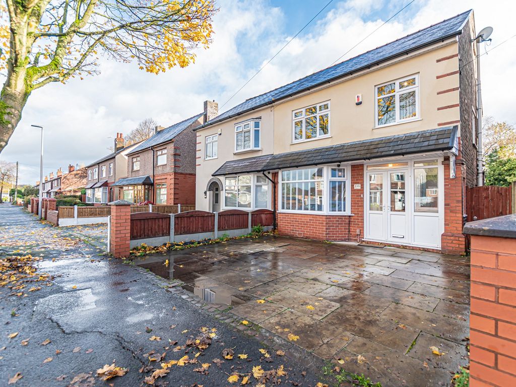 3 bed property for sale in Platt Fold Road, Leigh, Greater Manchester