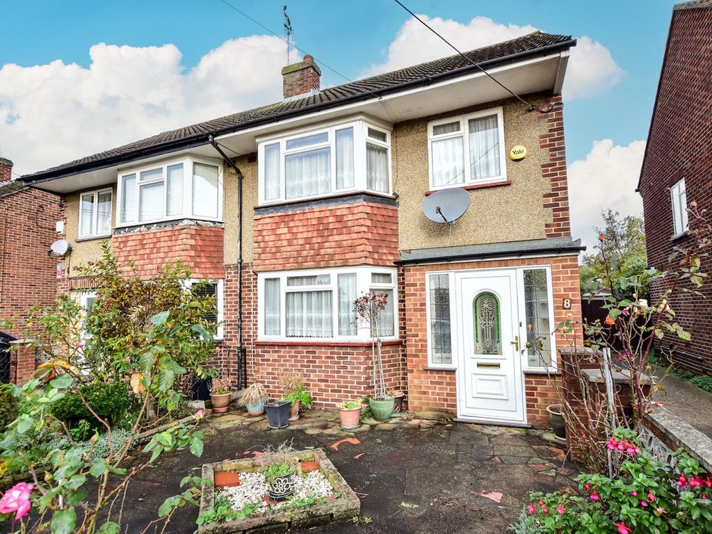 3 bed semidetached house for sale in Iverdale Close, Iver SL0 Zoopla