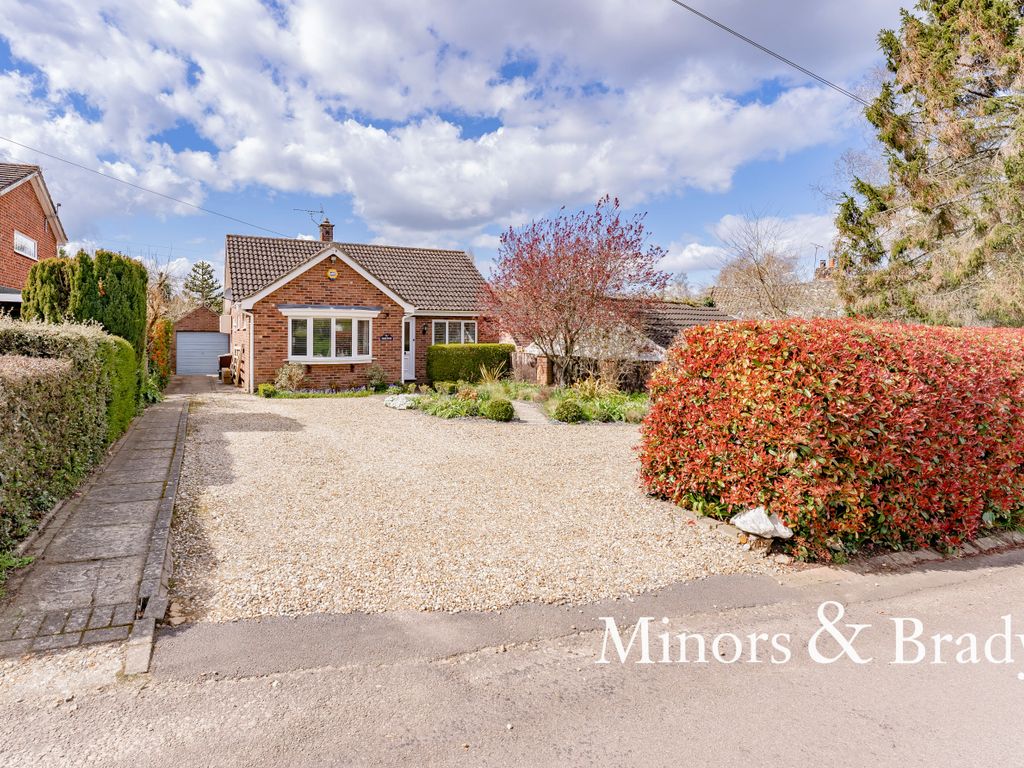 2 bed detached bungalow for sale in Colton Road, Honingham, Norwich NR9 Zoopla