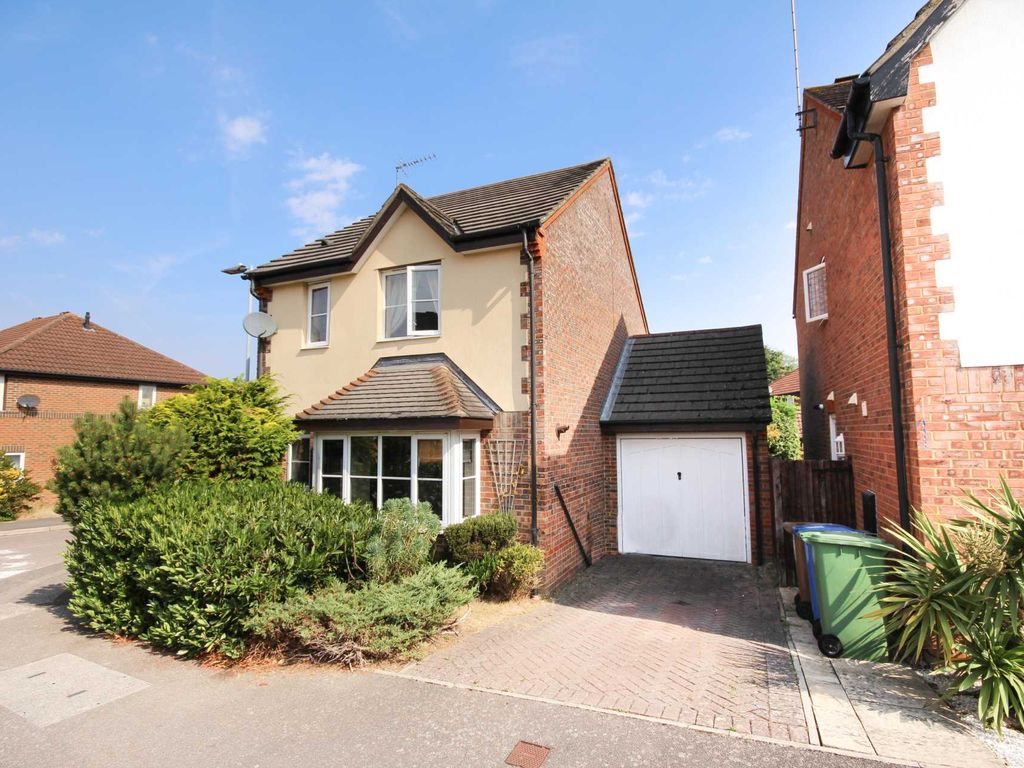 Mareshall Avenue, Warfield RG42  