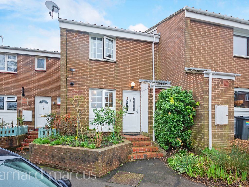 2 bed terraced house for sale in Staveley Gardens, London W4 Zoopla