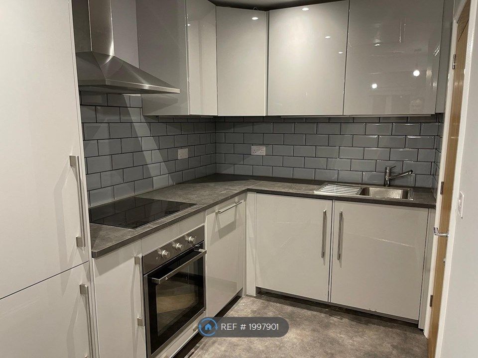 1 bed bungalow to rent in Bon Accord, Chalfont St Giles HP8, £990 pcm