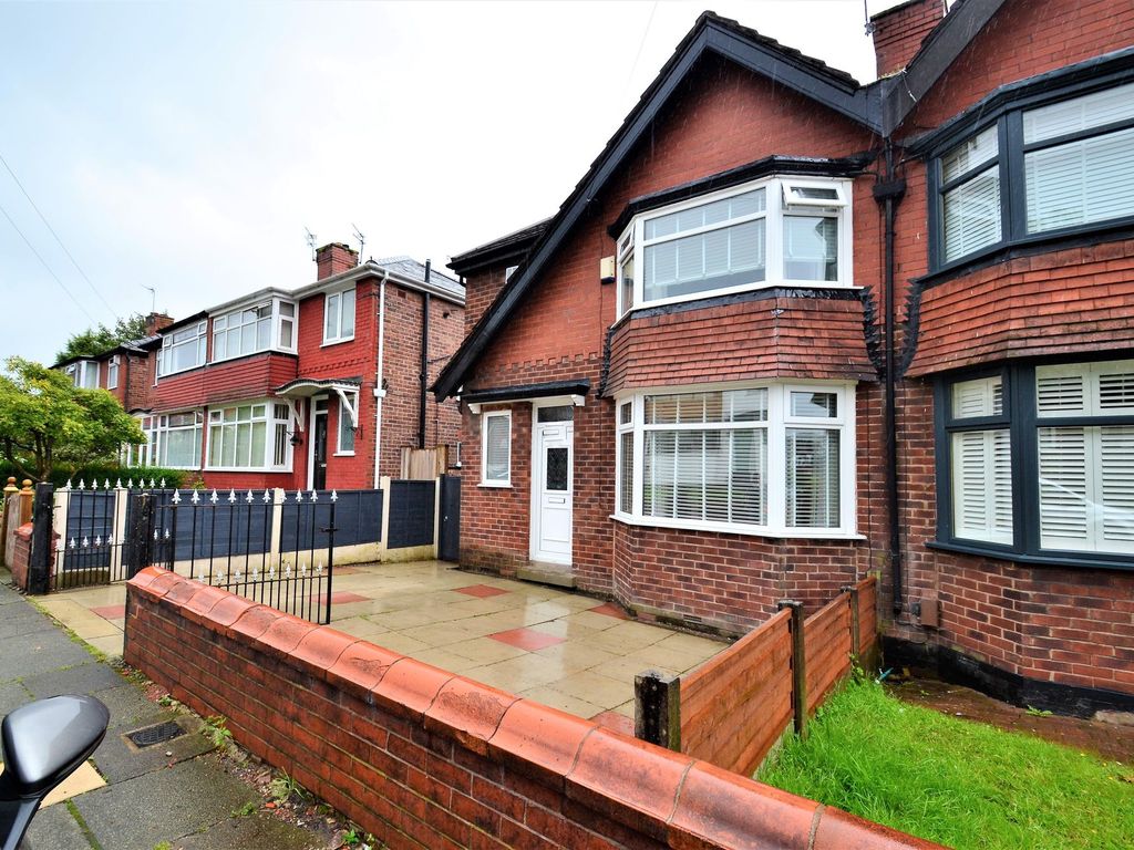 3 bed semidetached house for sale in Hereford Drive, Swinton M27, £