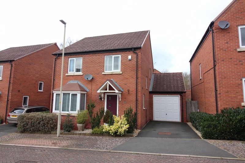 4 bed detached house for sale in Guardians Walk, Stourbridge DY8, £