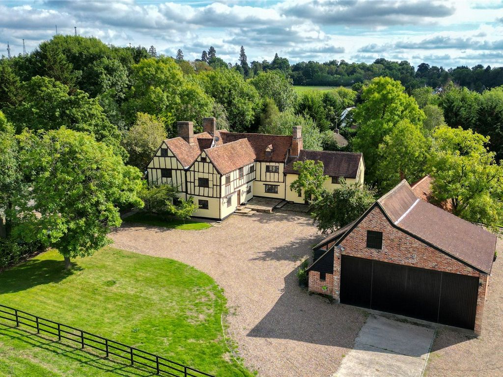 5 bed detached house for sale in Bell Lane, Brookmans Park, Hatfield