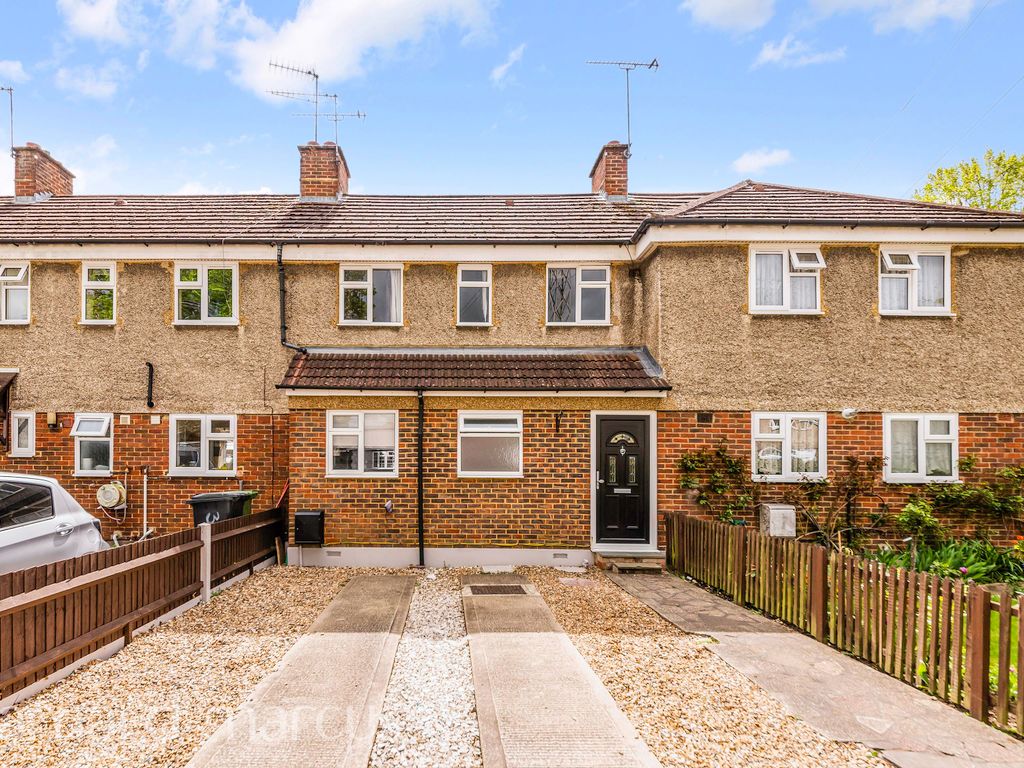 3 bed property to rent in Cleeve Road, Leatherhead KT22 Zoopla