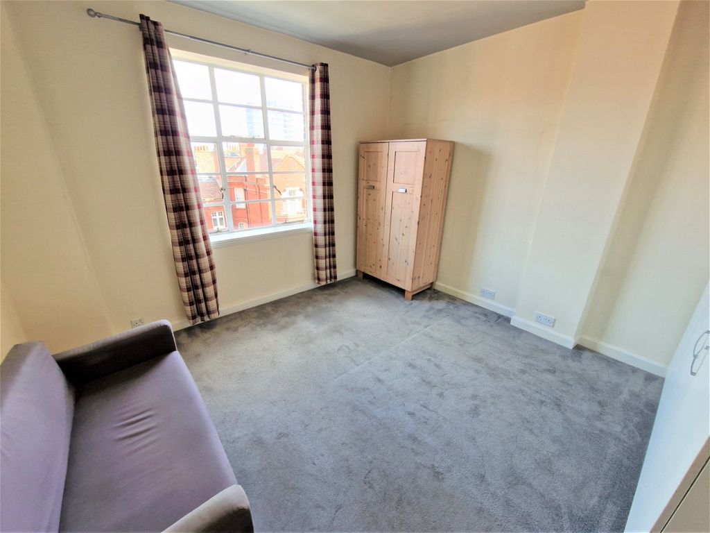 Studio to rent in Hamlet Gardens, London W6, £1,200 pcm Zoopla