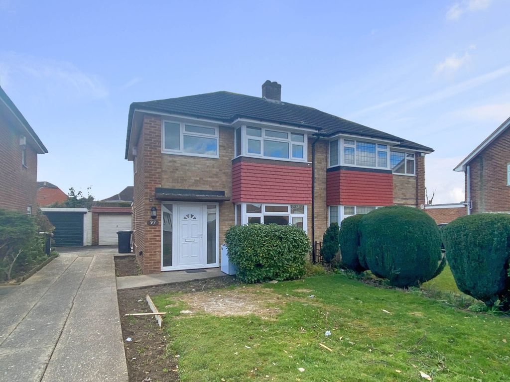 3 bed semidetached house to rent in Astra Drive, Gravesend, Kent DA12