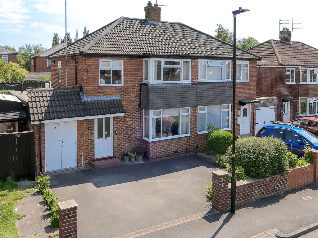 3 bed semidetached house for sale in Crossways Drive, Harrogate HG2