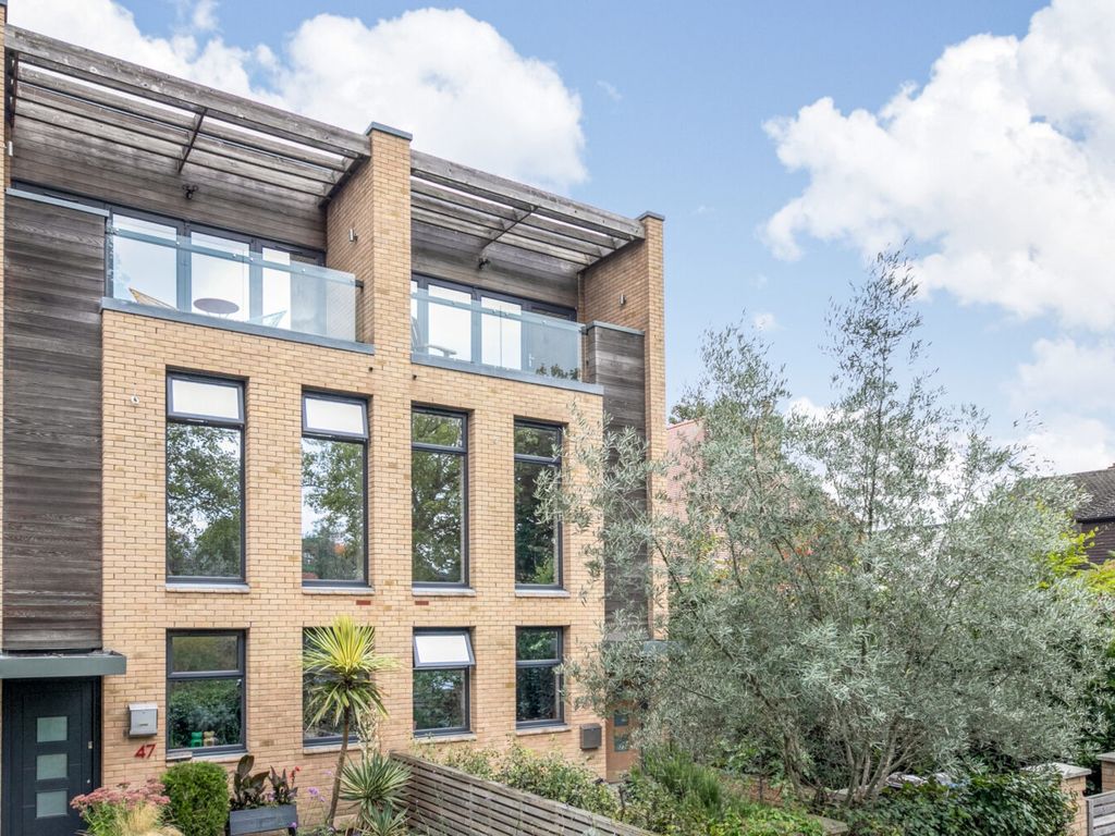 Chevening Road, Upper Norwood SE19  