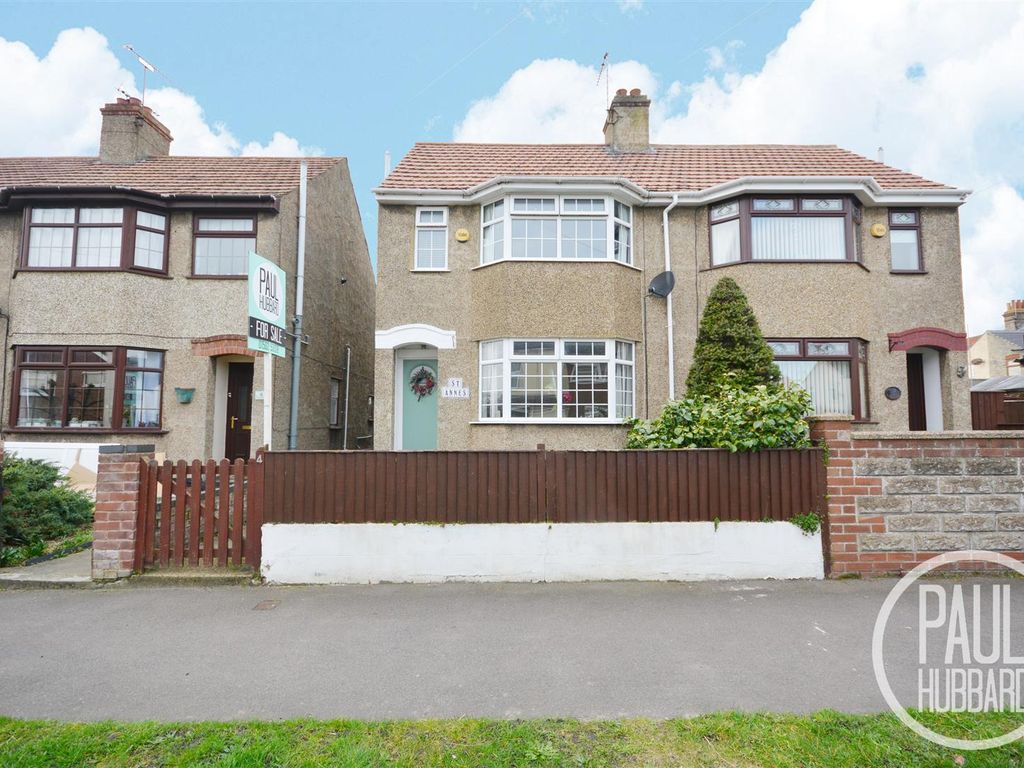 3 bed semidetached house to rent in Witney Road, Pakefield NR33, £