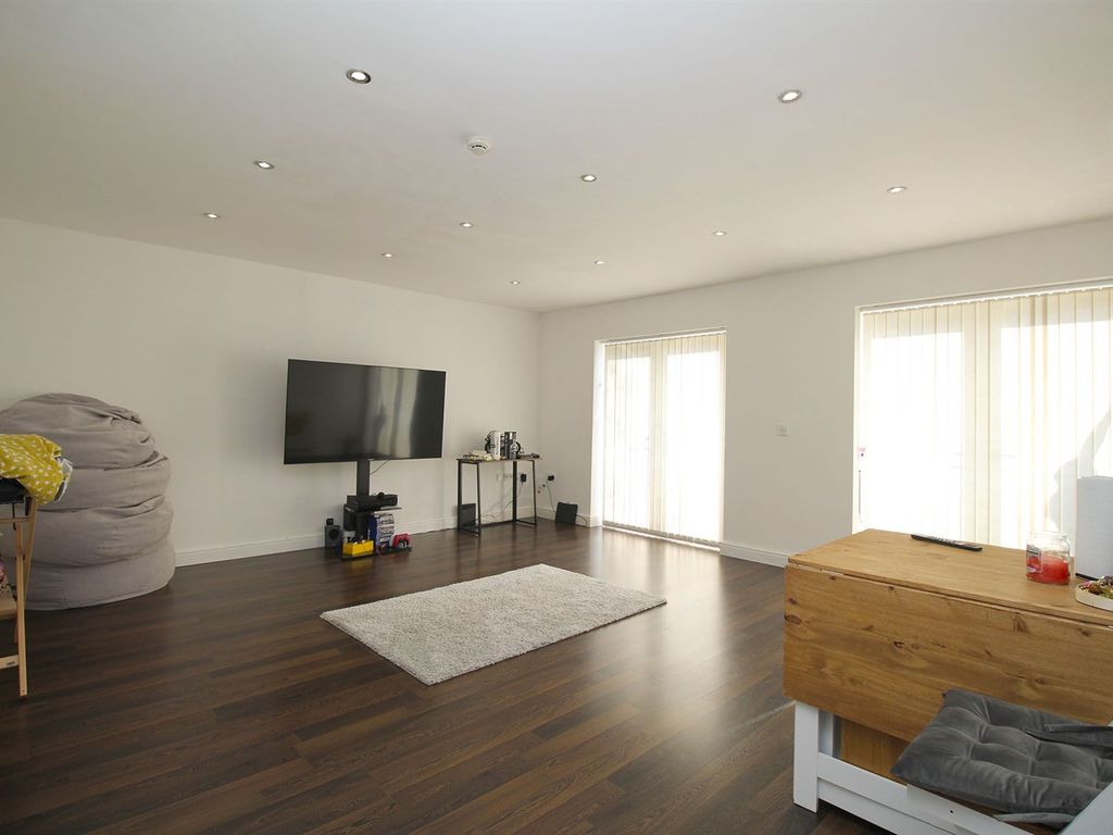 2 bed flat to rent in Kirkhill, Shepshed, Loughborough LE12 Zoopla