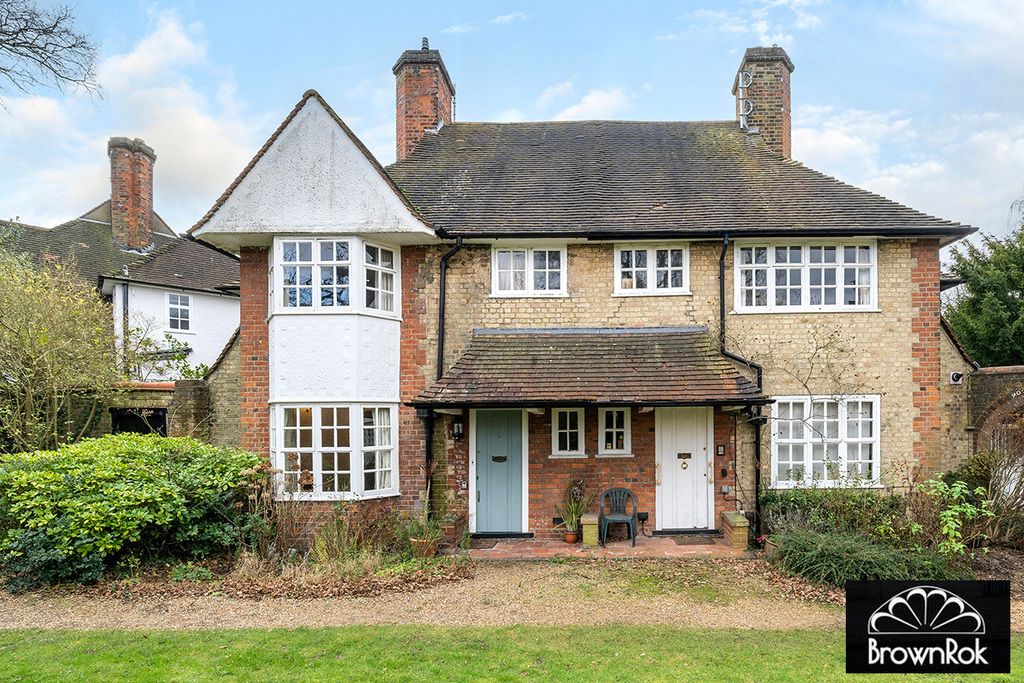 3 bed semidetached house for sale in Willifield Way, London NW11, £