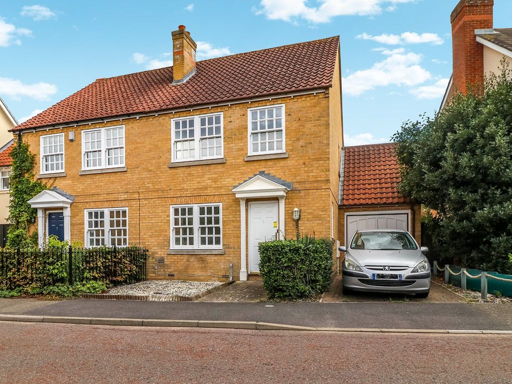 3 bed semidetached house for sale in Admirals Walk, Wivenhoe