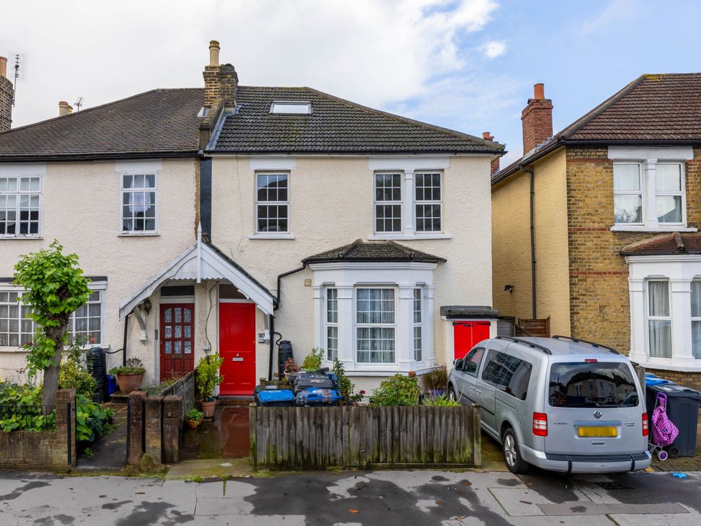 2 bed flat to rent in Farnley Road, London SE25, £1,575 pcm Zoopla