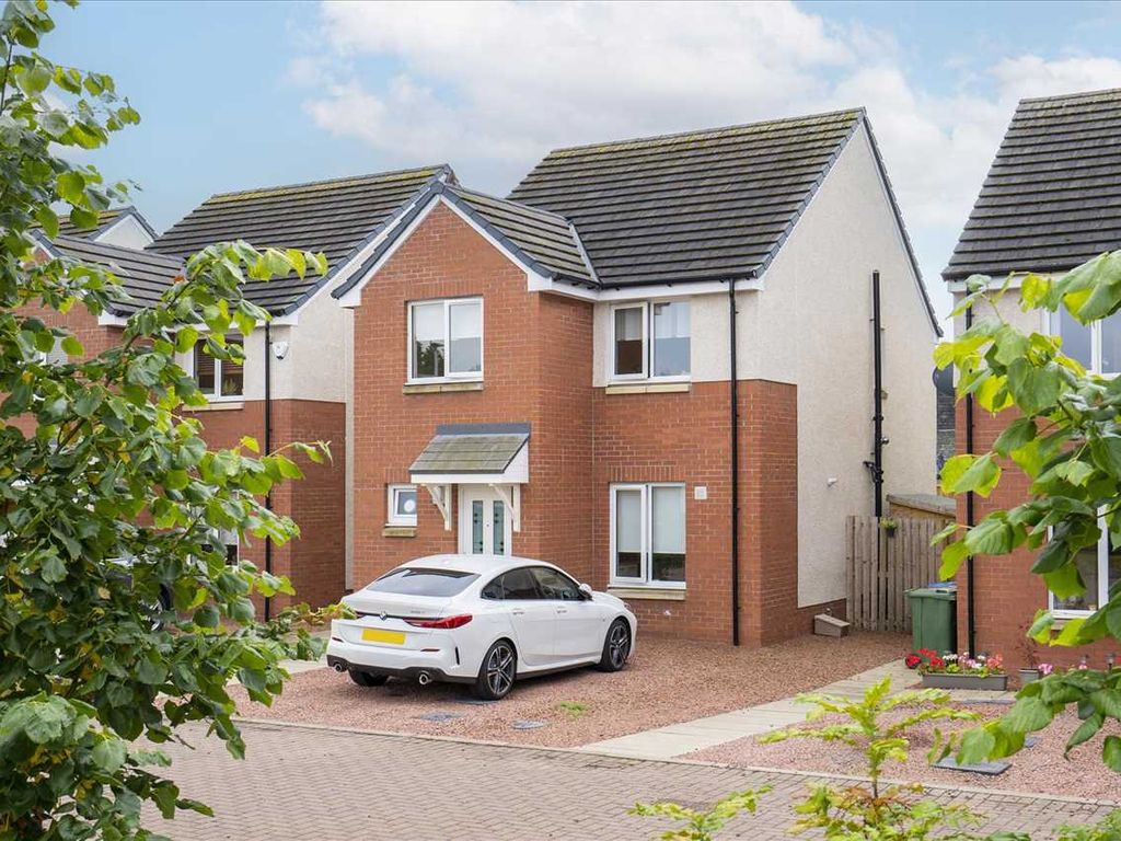 3 bed detached house for sale in Royal Scots, Lorne Road, Larbert FK5