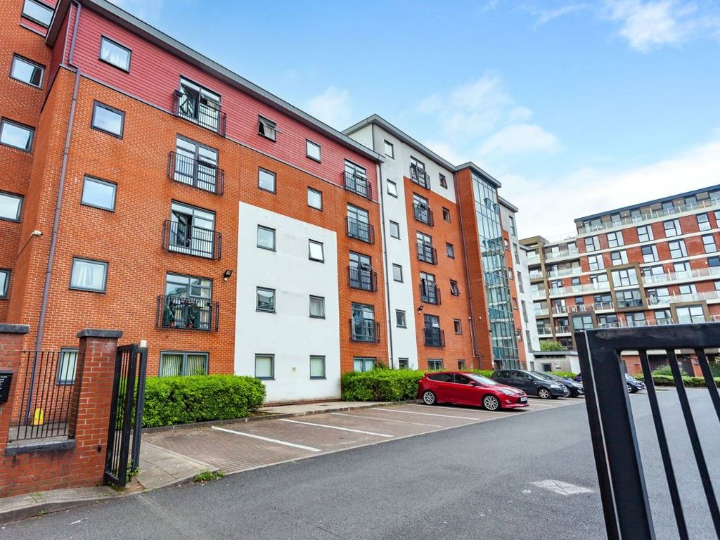 1 bed flat for sale in Everard Street, Salford M5, £99,995 Zoopla