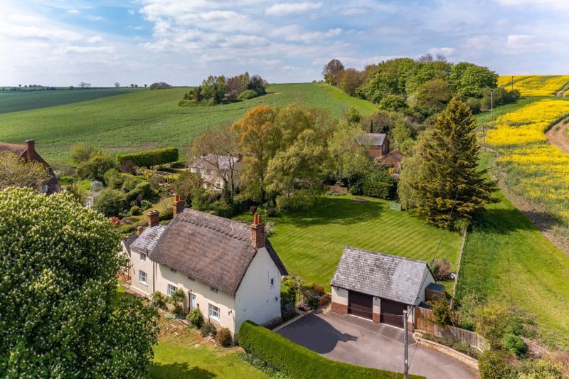 3 bed detached house for sale in Barrack Hill, Nether Winchendon