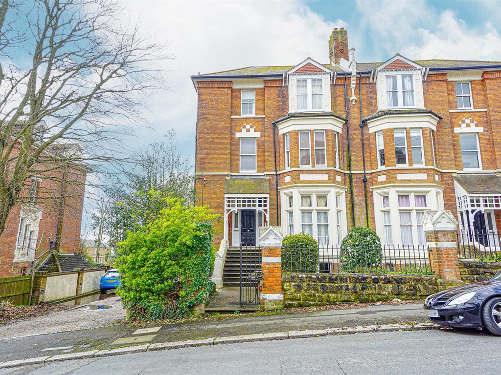 3 bed flat for sale in Dane Road, St. LeonardsOnSea TN38 Zoopla