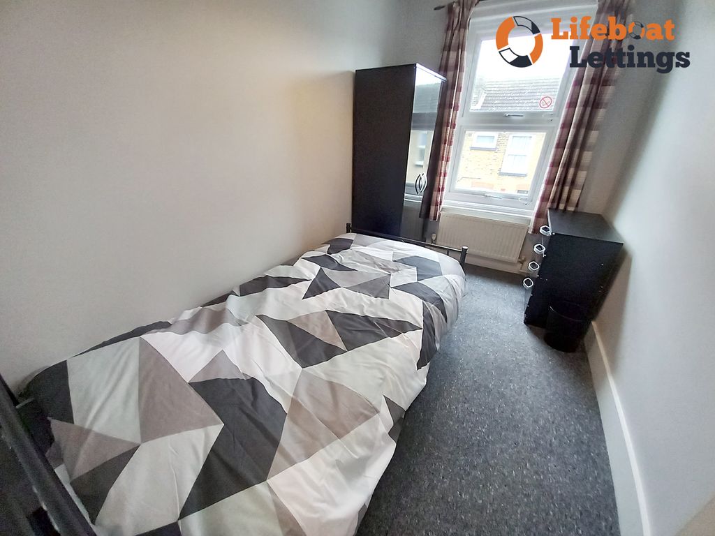 Room to rent in Winchelsea Terrace, Dover CT17 Zoopla