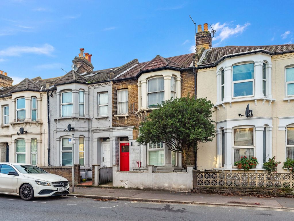 1 bed flat to rent in Haydons Road, London SW19, £1,550 pcm Zoopla